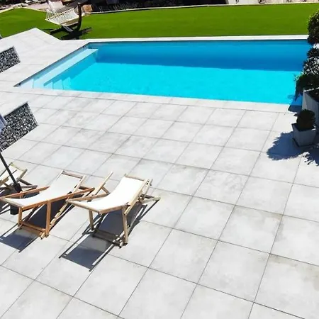 Chambre Vue Lac Av Piscine Prunieres Exterior photo