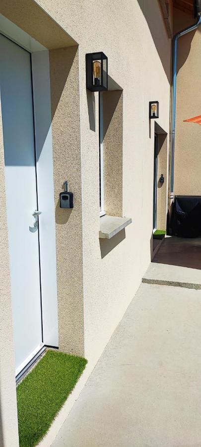 Vue Av Piscine * Prunières