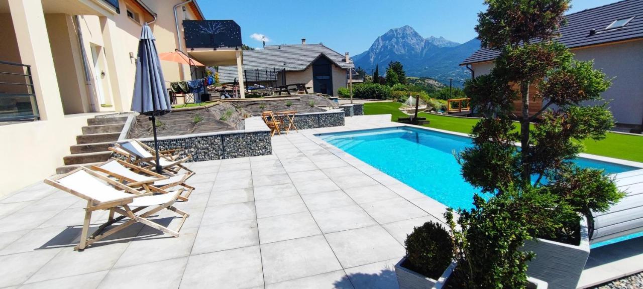 Apartment Vue Av Piscine Prunieres
